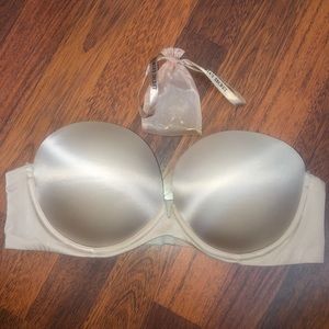GUC Victoria’s Secret Very Sexy strapless bra